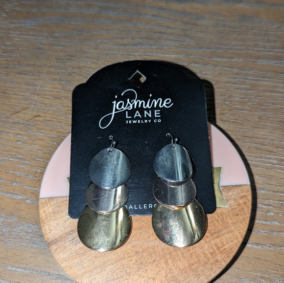 Multi metal disc hanging earrings - Picture 3 of 3